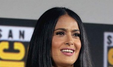 سلمى حايك تتصدر تريندات جوجل