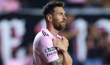 طفل يطالب ميسي بتغيير احتفاله.. ماهي الطريقة الجديدة (فيديو)