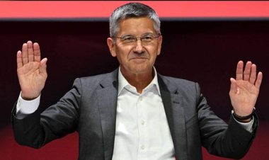 رئيس بايرن ميونخ يعلق على مواجهة برشلونة: سيكون عرضًا مذهلاً