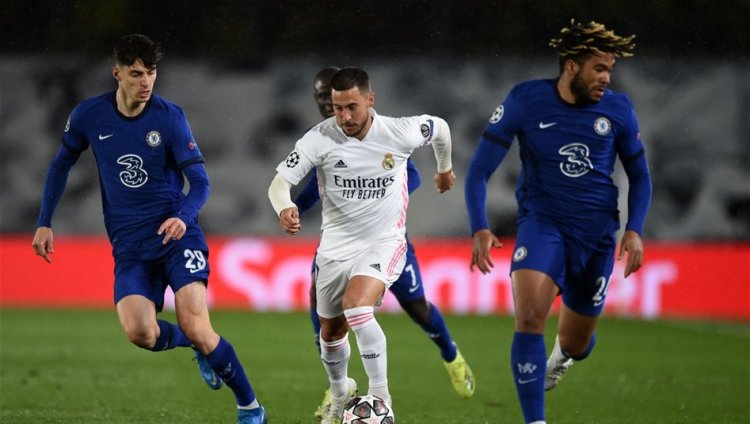 من الريال إلى التاكسي.. هازارد يكشف تفاصيل حياته بعد الاعتزال